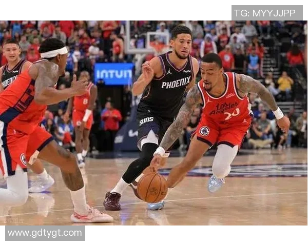 职业球员的快船新起点：在嘘声中专注当下，迎接挑战