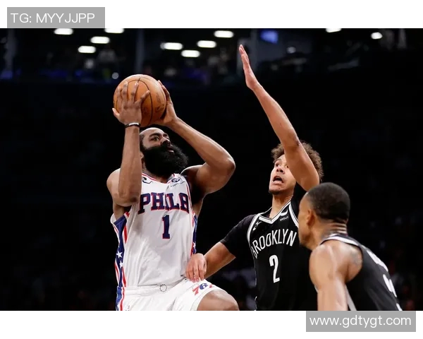 哈登41分三双难救主！勇士险胜篮网，09届双雄对决引爆日最佳球员票选争议